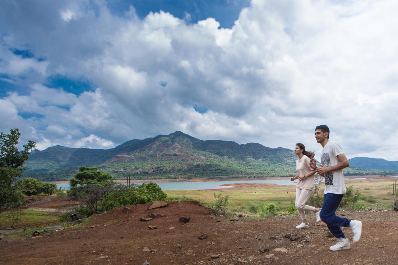 Residency Lake Resort & Spa Mulshi Bagian luar foto